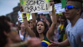 Brésil: Les catastrophes naturelles et les protestations menacent le Mondial