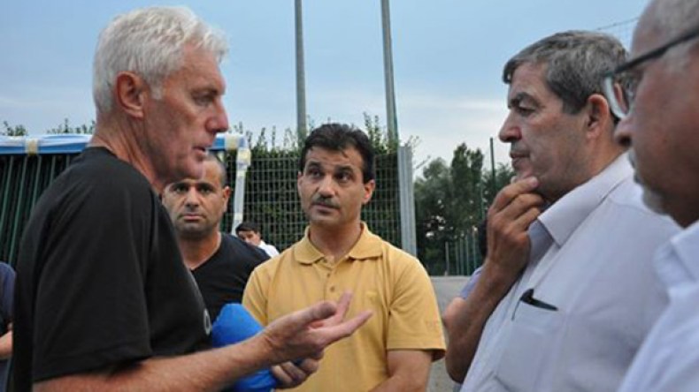 رؤساء أندية برتبة مدرّبين ومدربون ضحية “الخبزة” وضعف الشخصية