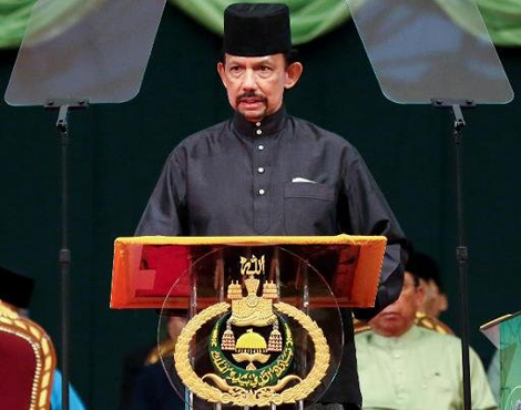 Le sultanat du Brunei introduit la loi islamique