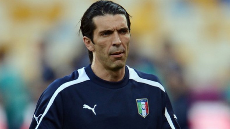 الحارس بوفون يشتري ناديا إيطاليا