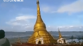 نهر يبتلع معبدا بوذيا في ميانمار