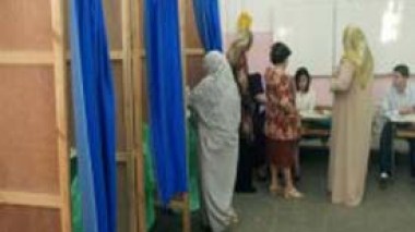 Le bulletin de vote et le droit de la femme de se porter candidate abordés par les partis