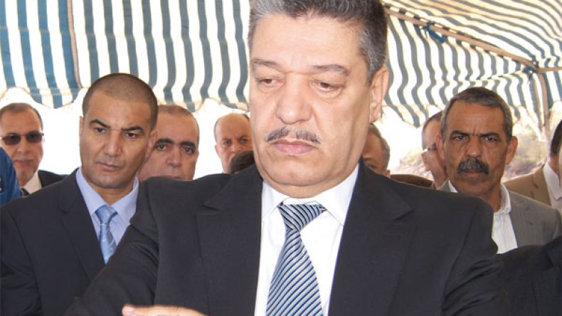 معارضون للعهدة الرابعة يقتحمون تجمعا لبوضياف بباتنة