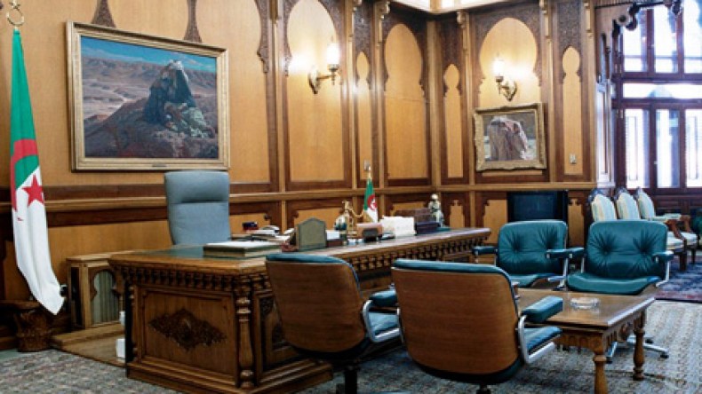106 طامح و”طمّاع” للجلوس على كرسي رئيس الدولة