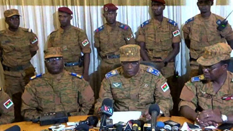 الاتحاد الأفريقي يمهل جيش بوركينافاسو أسبوعين لتسليم السلطة