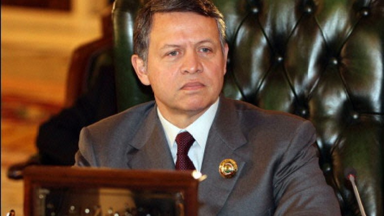 ملك الأردن يصل القاهرة في أول زيارة لحاكم عربي بعد عزل مرسي