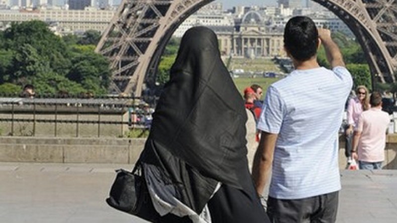 إسلام فرنسي وفرنسية بمسجد الأمير عبد القادر بالبويرة