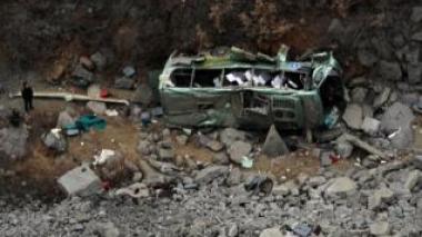 19 Dead as Bus Plunges into Ravine west of Algeria
