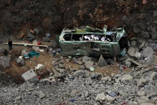 19 Dead as Bus Plunges into Ravine west of Algeria