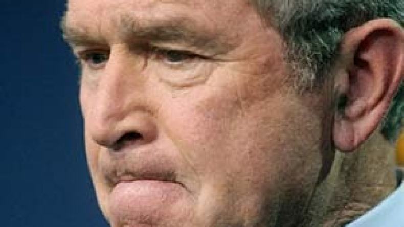 بوش:”أنا آسف أسفا شديدا على المعلومات الخاطئة التي دفعتني لشن الحرب على العراق”