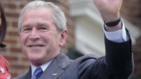 بوش يهان في عيد الاستقلال