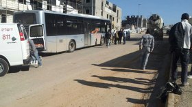 منع الفلسطينيين من ركوب الحافلات ذاتها مع الإسرائيليين