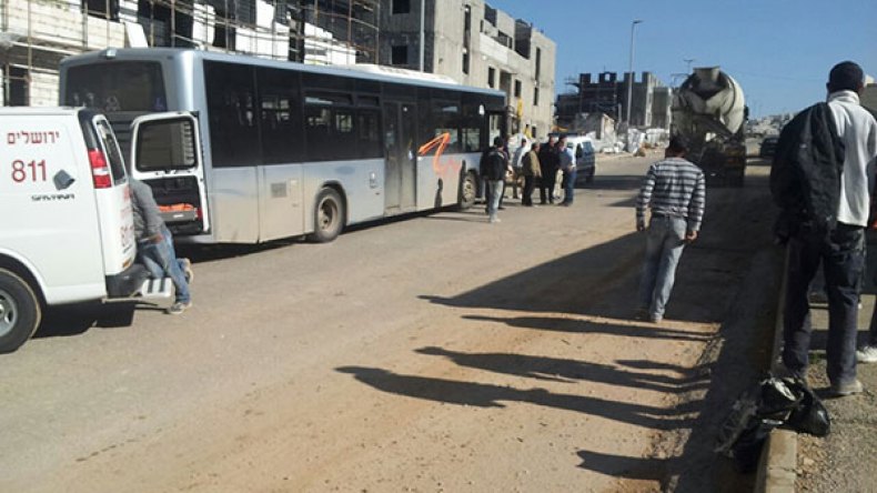 منع الفلسطينيين من ركوب الحافلات ذاتها مع الإسرائيليين