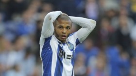 براهيمي يرغب في فسخ العقد مع الريان والعودة إلى بورتو