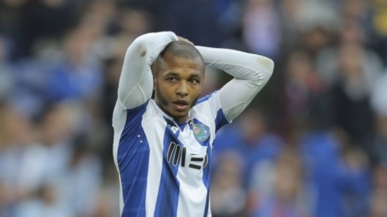 براهيمي يرغب في فسخ العقد مع الريان والعودة إلى بورتو