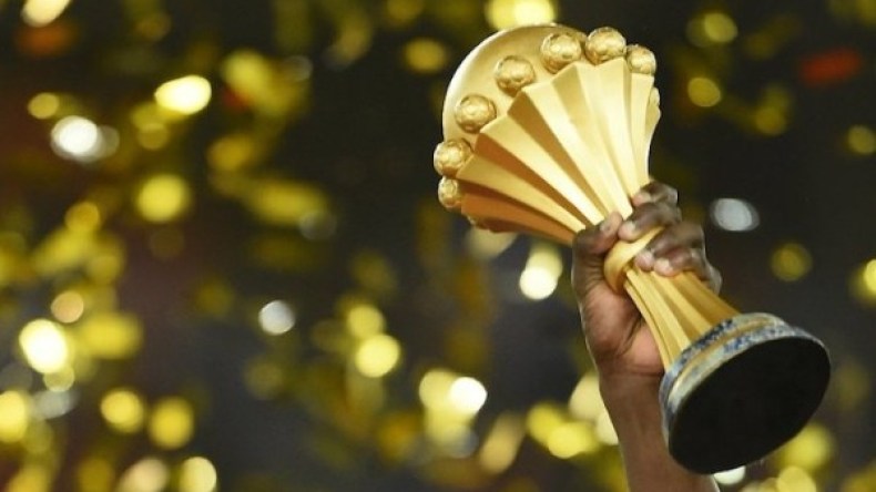 الحكومة الكاميرونية تتباحث مع سفير الجزائر ملف “كان” 2019