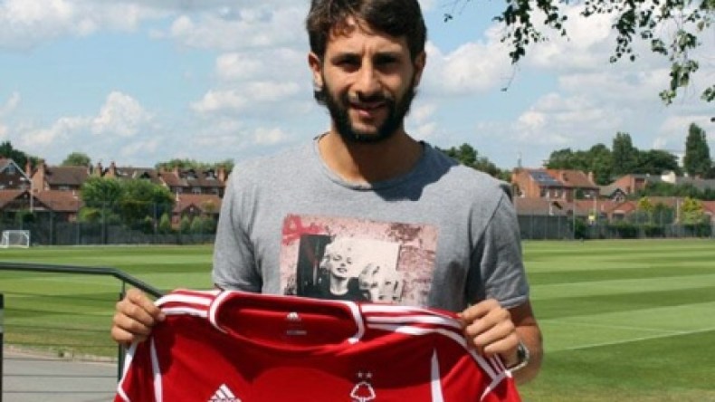 عبدون في نوتنغهام فوريست..وبقميص نجمة الإغراء “ماريلين مونرو”!؟