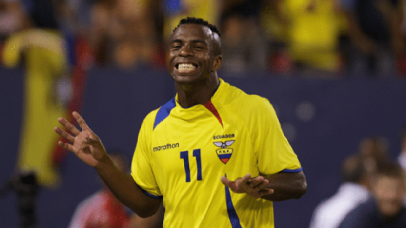 مصرع اللاعب الإكواتوري “بينيتيز” في حادث مرور مروّع بقطر