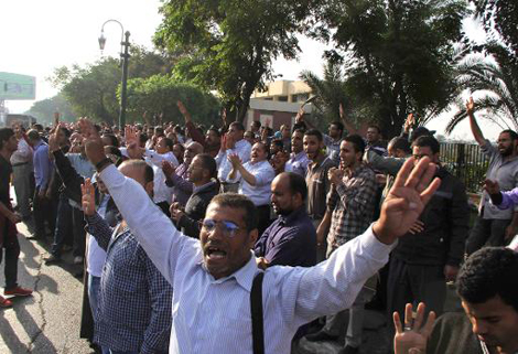 Égypte: le président intérimaire adopte une loi sur le droit de manifester