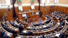 المصادقة على قانون تنظيم مهنة محافظي البيع بالمزايدة بمجلس الأمة