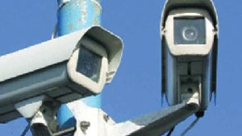 وزارة الدفاع تراقب كاميرات تأمين مقرات الهيئات الرسمية والمواقع الحساسة