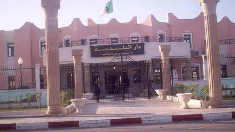 أخطاء في دفاتر عقارية يدخل فلاحين أروقة العدالة بالمغير