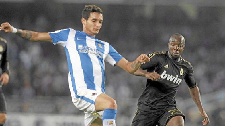 كادامورو: فخور باللعب لبلدي وأسعى لتثبيت مكانتي مع “الخضر”