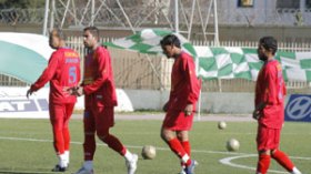 جمود في استقدامات الكاب والأنصار مستاؤون