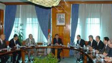 Algeria: Emergency cabinet meeting to discuss relationships with Libya