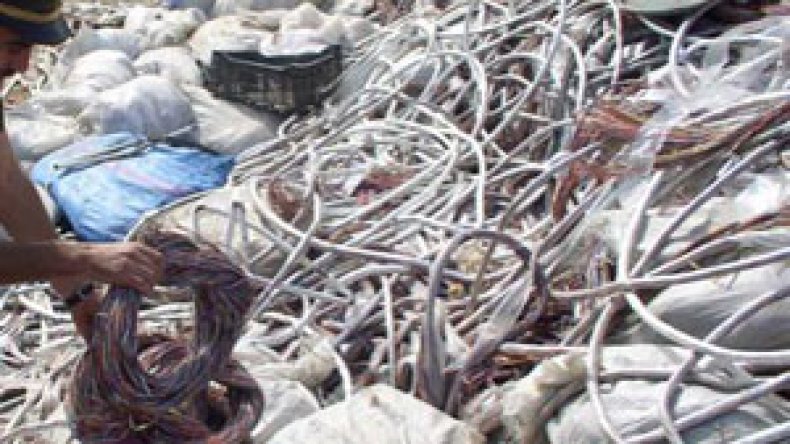 عصابات سرقة الكوابل استنزفت 200 كلم من الخطوط الهاتفية والكهربائية