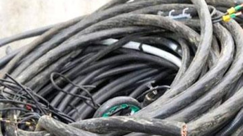 عمال الكوابل ببسكرة يستأنفون العمل