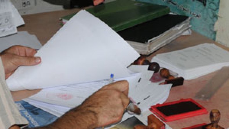 محتال‮ ‬يستخدم‮ ‬وثائق‮ ‬مزورة‮ ‬تحمل‮ ‬ختم‮ ‬رئاسة‮ ‬الجمهورية