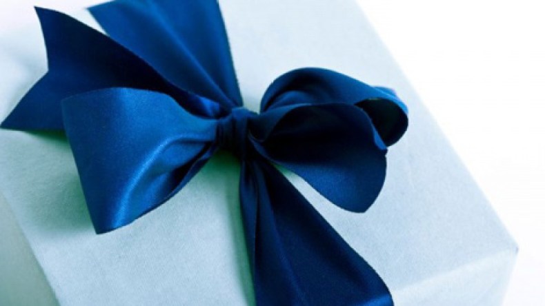 أخشى أن يكتشف زوجي مصدر هديتي الثمينة !!