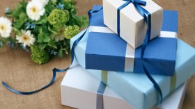 إليك أهم خطوات “إتيكيت الهدية”