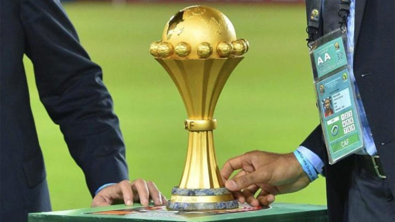 هل تحتج الفاف على لجنة تنظيم “الكان” بعد تجاهلها للجزائر في حفل القرعة؟