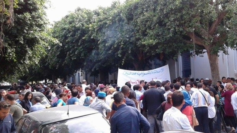 أساتذة المدارس العليا يحتجون للمطالبة بالتوظيف