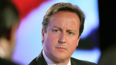Grande-Bretagne: David Cameron procède à son premier remaniement