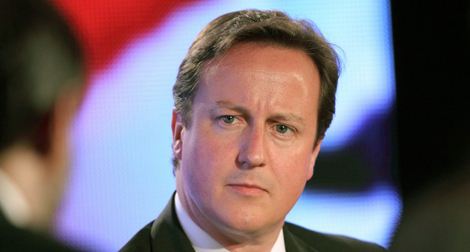 Grande-Bretagne: David Cameron procède à son premier remaniement