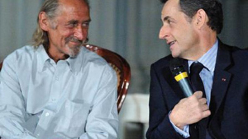 مالي تستنفر جيشها لمنع لجوء الارهابيين الخاطفين الى أراضيها