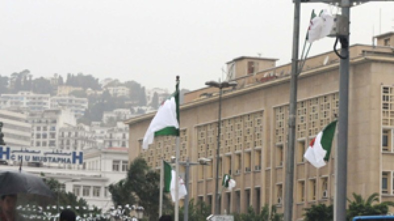 الجزائر‭ ‬اقتنت‮ ‬ماقيمته‭ ‬232‭ ‬مليار‮ ‬سنتيم‭ ‬من‭ ‬كاميرات‭ ‬المراقبة‭ ‬في‭ ‬سنتين