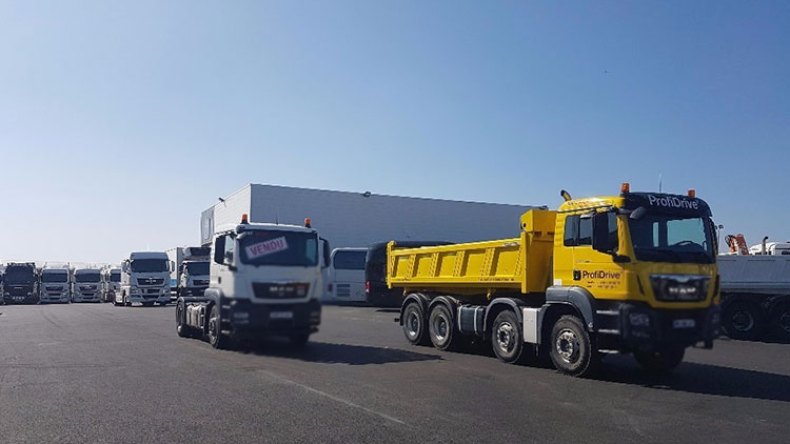 الترخيص لاستيراد الشاحنات والحافلات أقل من 3 سنوات!