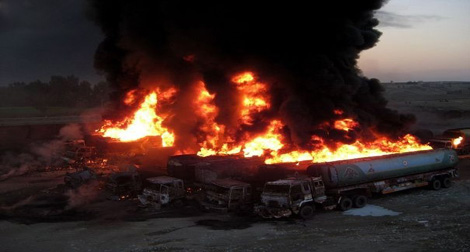 22 camions de l'Otan détruits en Afghanistan, les talibans revendiquent