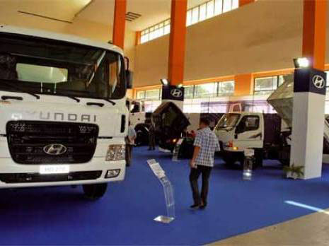 Près de 60 entreprises au 5e Salon du véhicule utilitaire et industriel à Oran