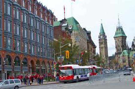 Ottawa expulse les diplomates de Tripoli