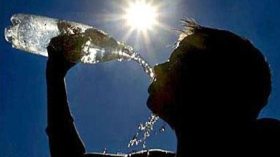 حرارة استثنائية تحاصر الجزائريين في بيوتهم