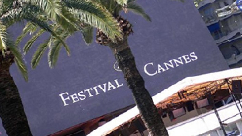 “تومي” تبخل بجناح في القرية الدولية لمهرجان كان