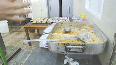 Patients’ food is stolen in hospitals