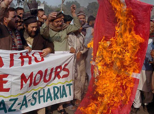 UN SOMALIEN AURAIT TENTE DE L'ABATTRE: l'auteur des caricatures blasphematoires à l'egard du prophete (qssl) echappe à la mort