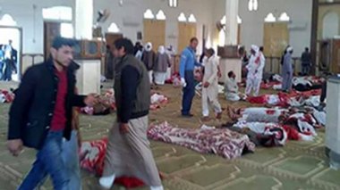 Carnage en Égypte: au moins 235 morts