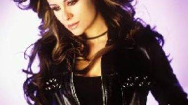 Carole Samaha neets Mario Reyes on Morocco Streets